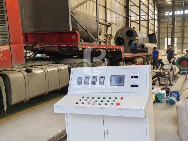 裝車進行時!工廠發(fā)貨使命必達